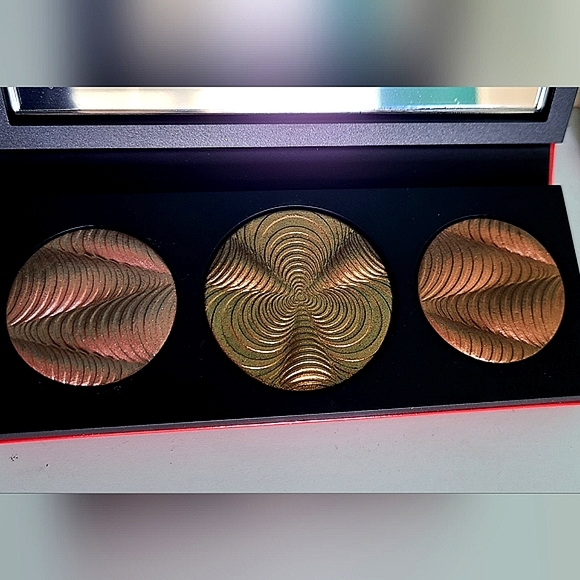 ⭐️3/$35 MAC Skinfinish Palette Limited Edition NIB - Picture 3 of 7